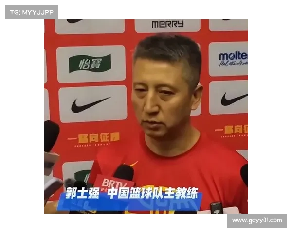 徐杰失误后加练百次传球 郭士强场边亲自示范助力调整状态 徐杰失误后加练百次传球 郭士强场边亲自示范助力调整状态